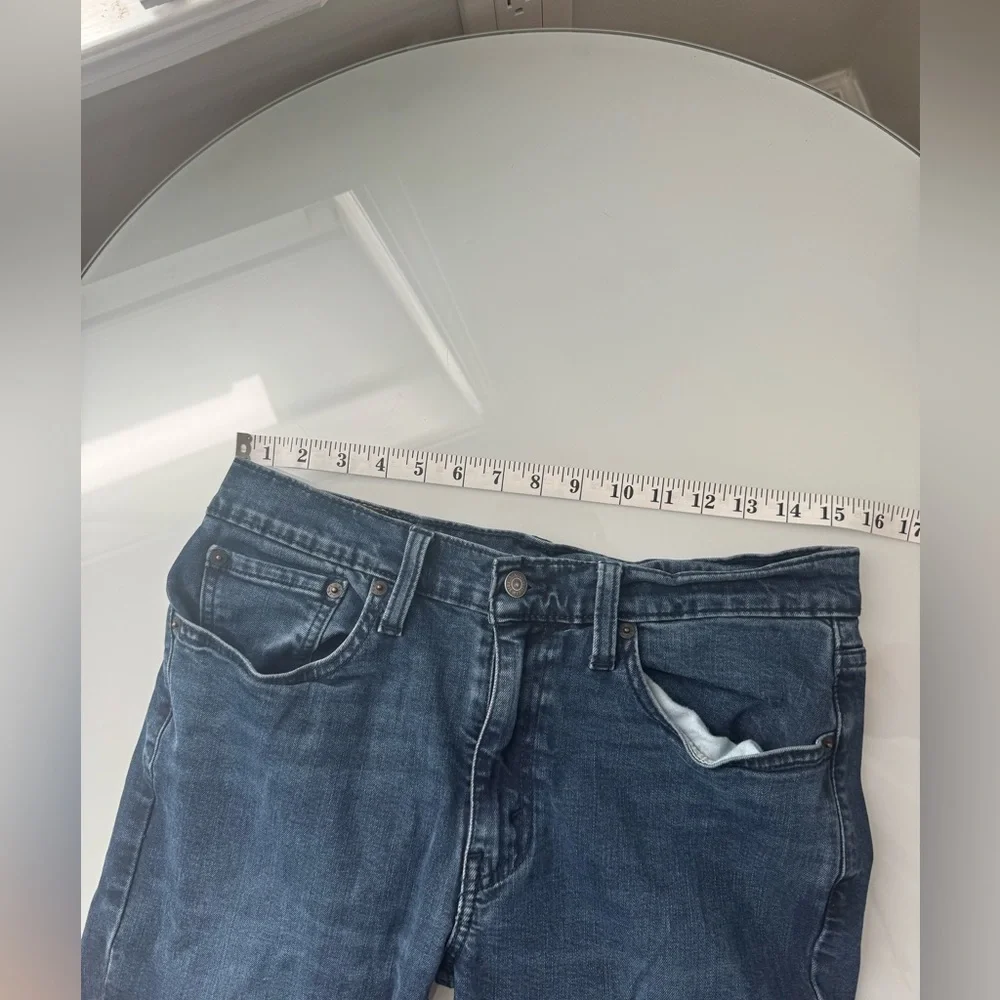 Levi's 514 Straight Fit Dark Wash Blue Denim Jeans 32 x 34 Classic Style